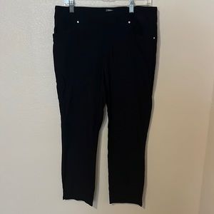 Black trouser skinny ankle size large.